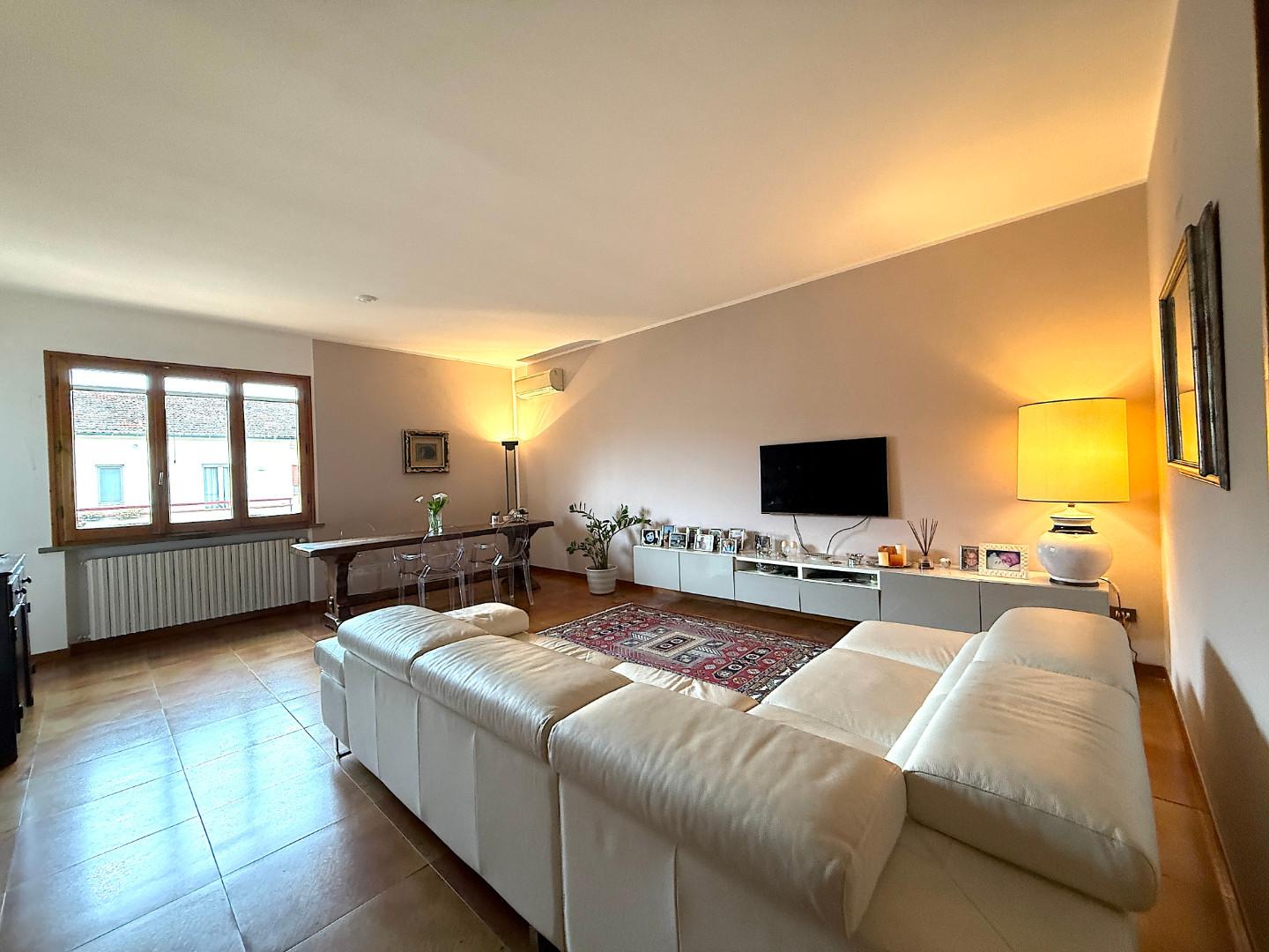 Appartamento con terrazzi, Empoli zona pretura