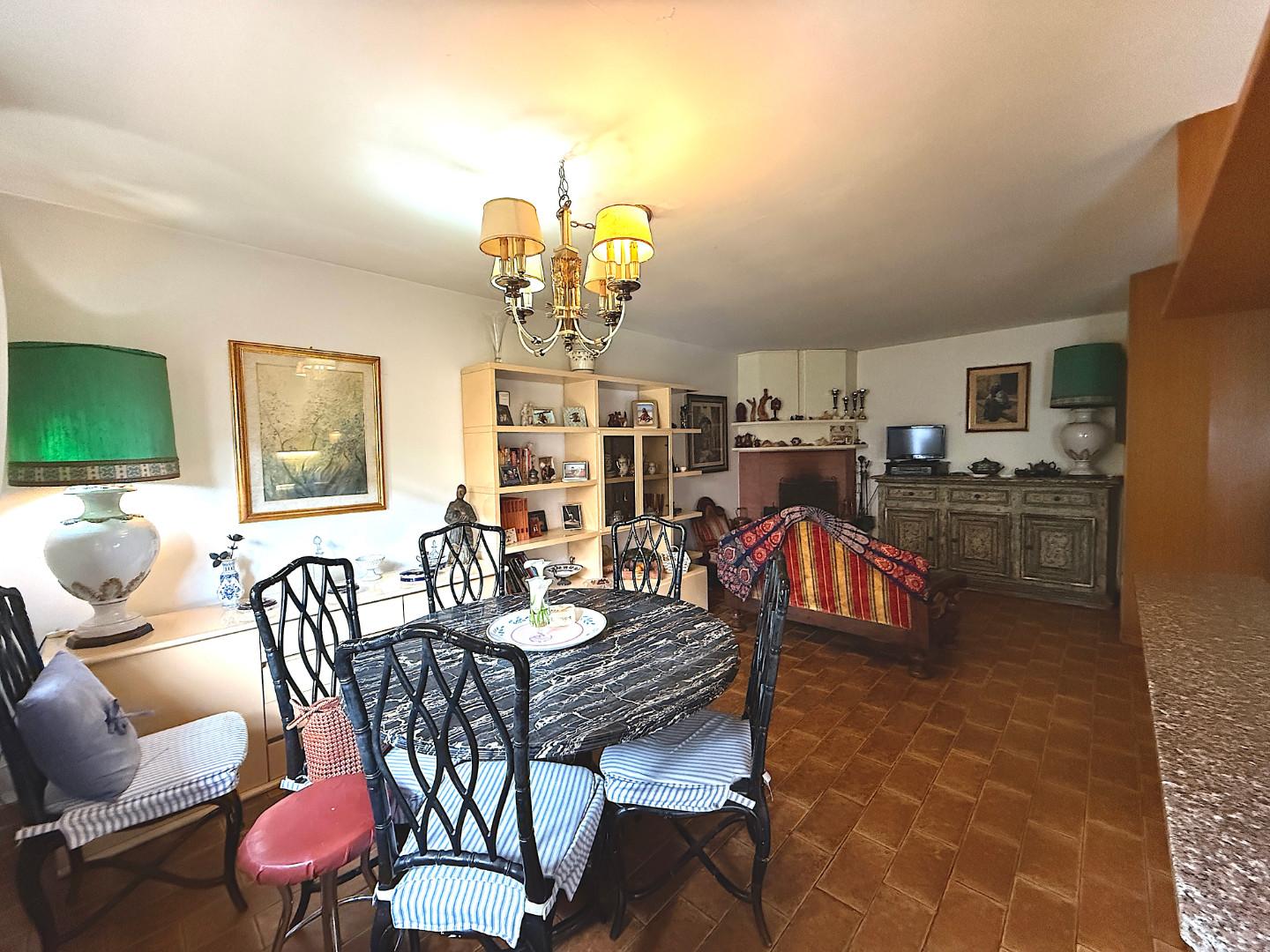 Appartamento con terrazzi, Empoli zona pretura