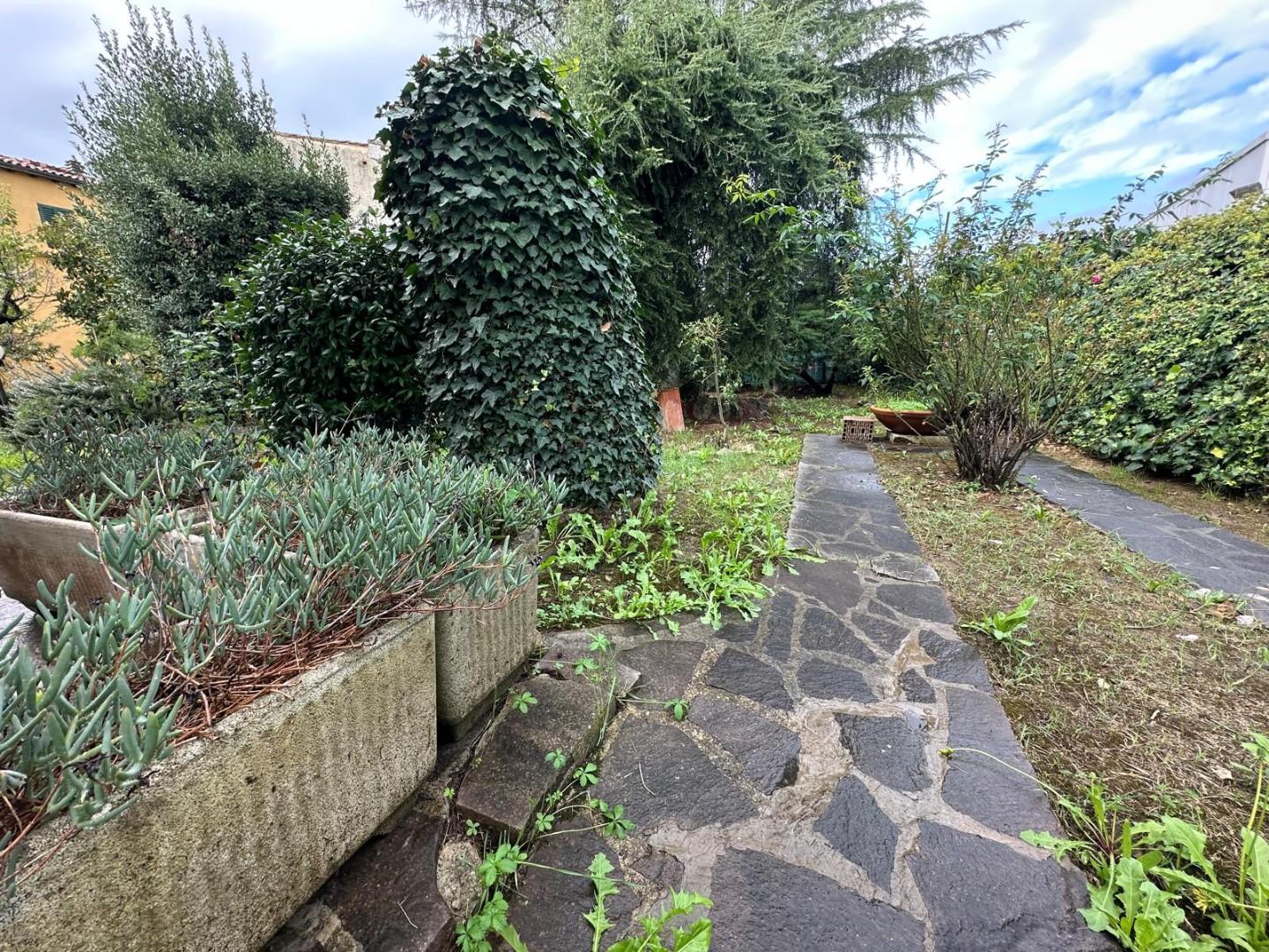Quadrilocale con giardino, Vinci sovigliana