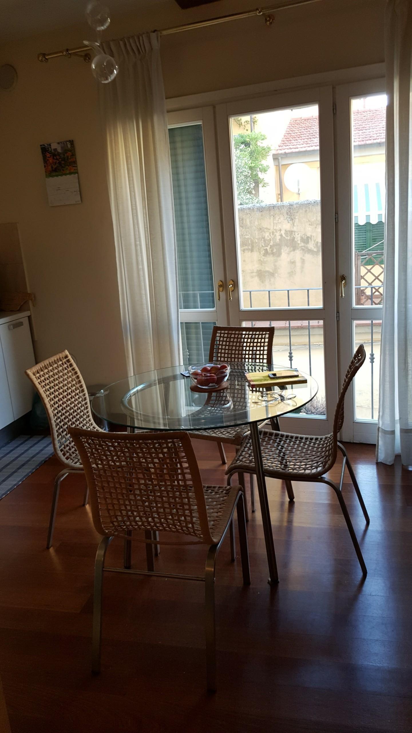 Monolocale arredato in affitto, Pisa borgo stretto