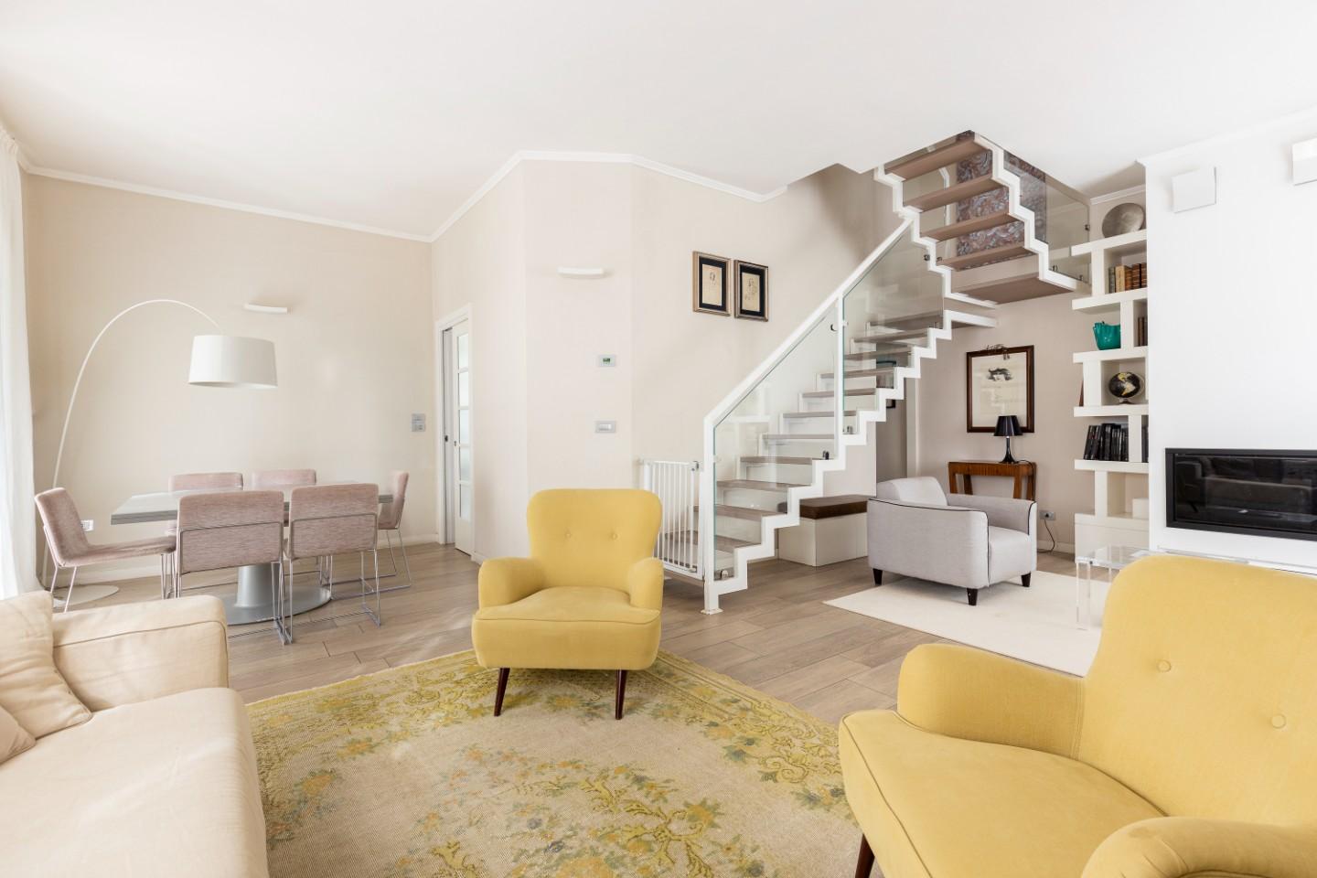Villa Bifamiliare con giardino, Camaiore lido di