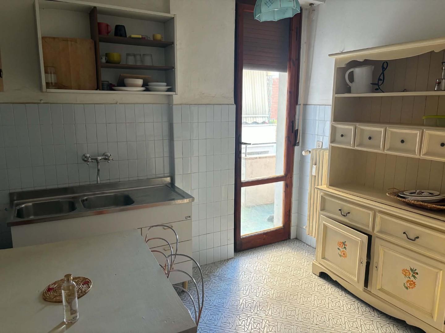Quadrilocale arredato in affitto, Pisa pratale