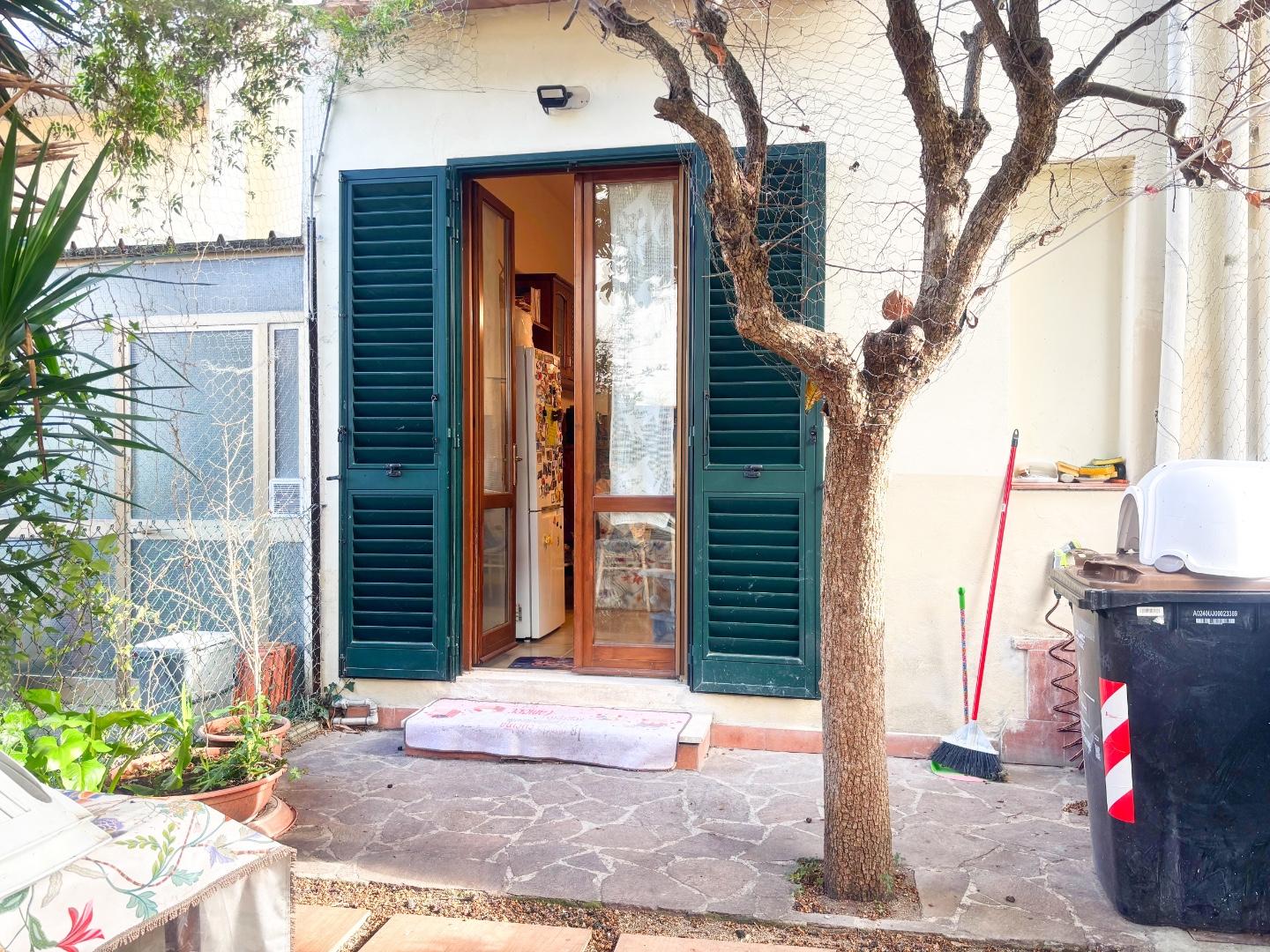 Trilocale con giardino, Empoli cascine