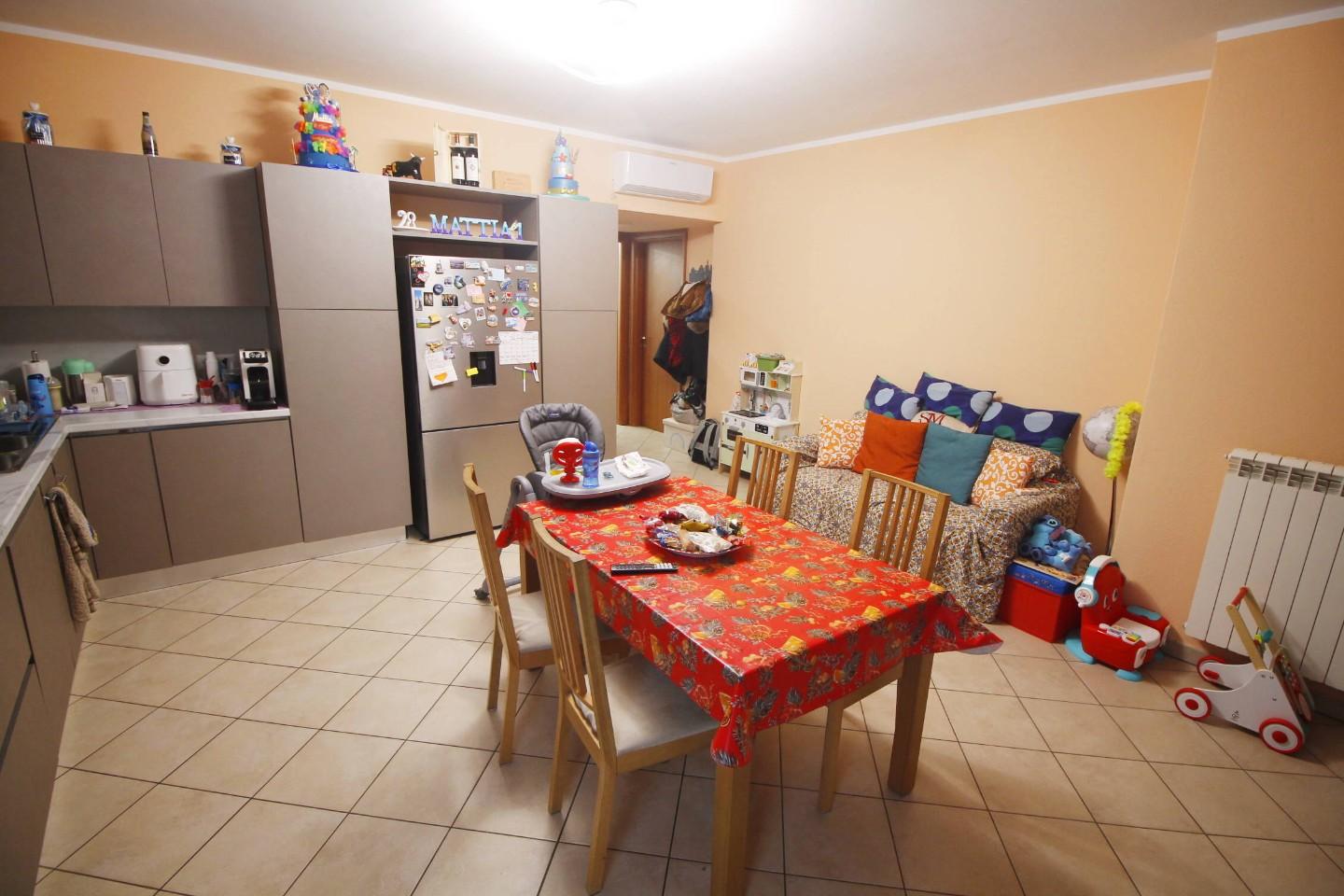 Trilocale in vendita, Capraia e Limite limite