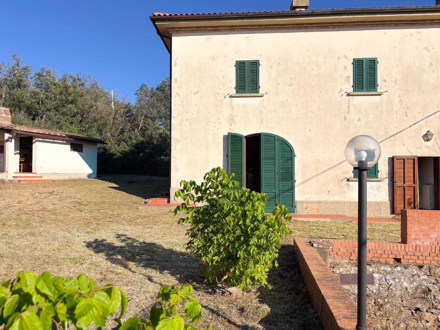 Casa indipendente con giardino a Capraia e Limite