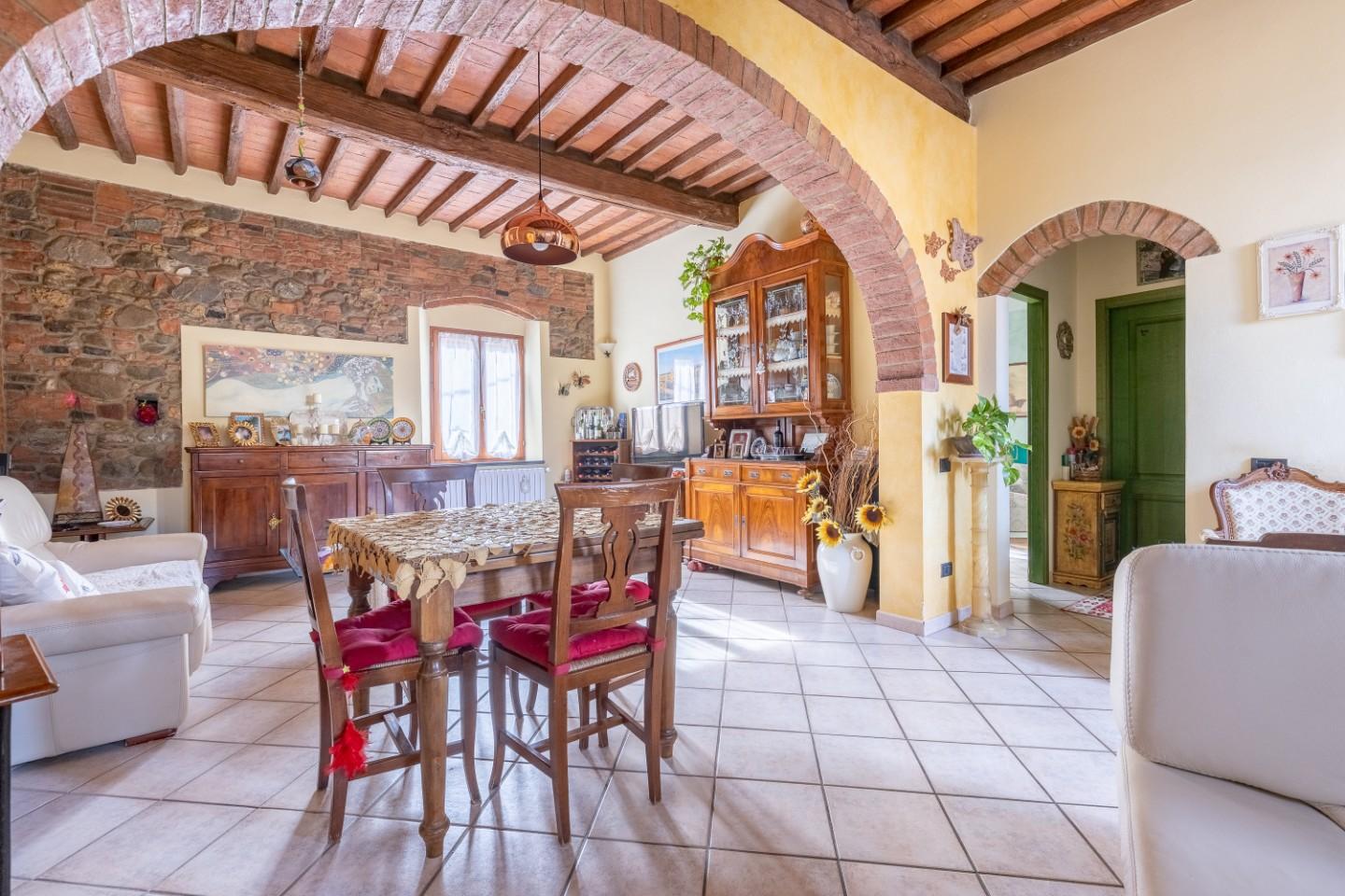 Appartamento con giardino a Terricciola