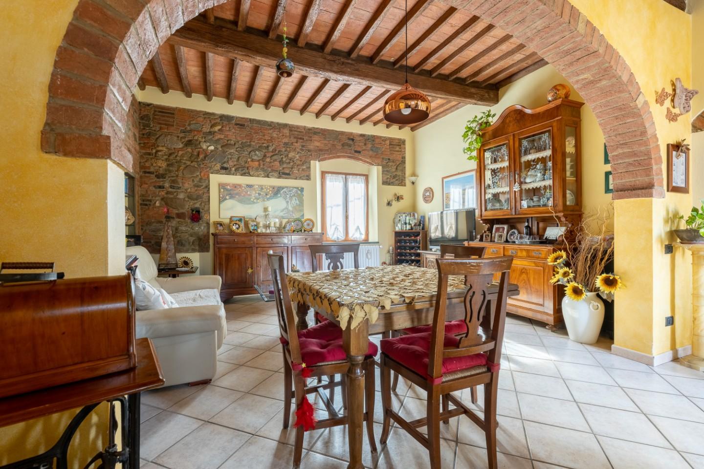 Appartamento con giardino a Terricciola