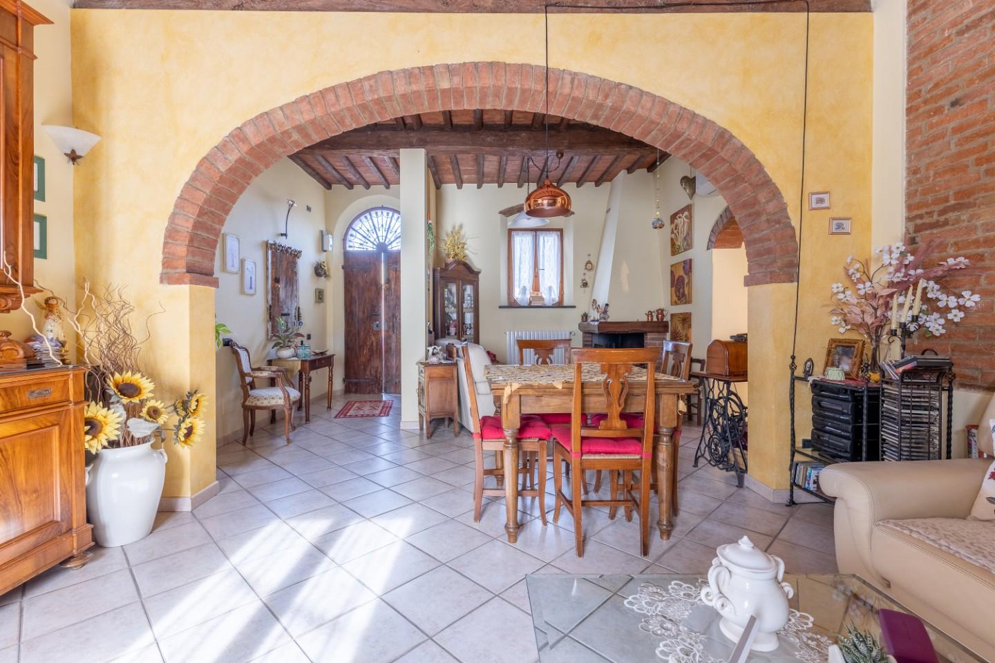 Appartamento con giardino a Terricciola