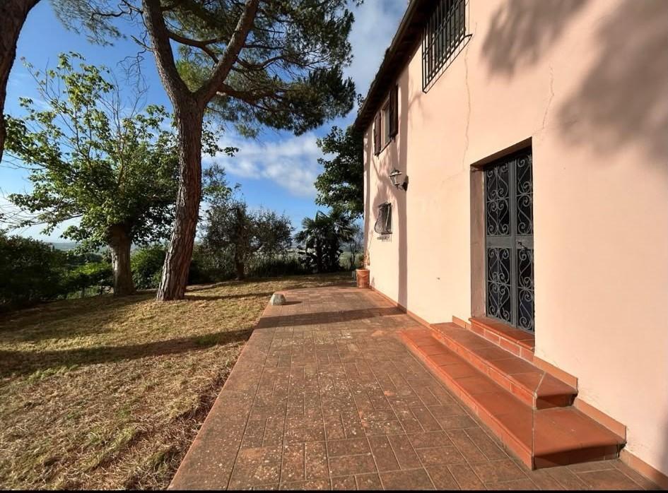 Casa indipendente con giardino a Palaia