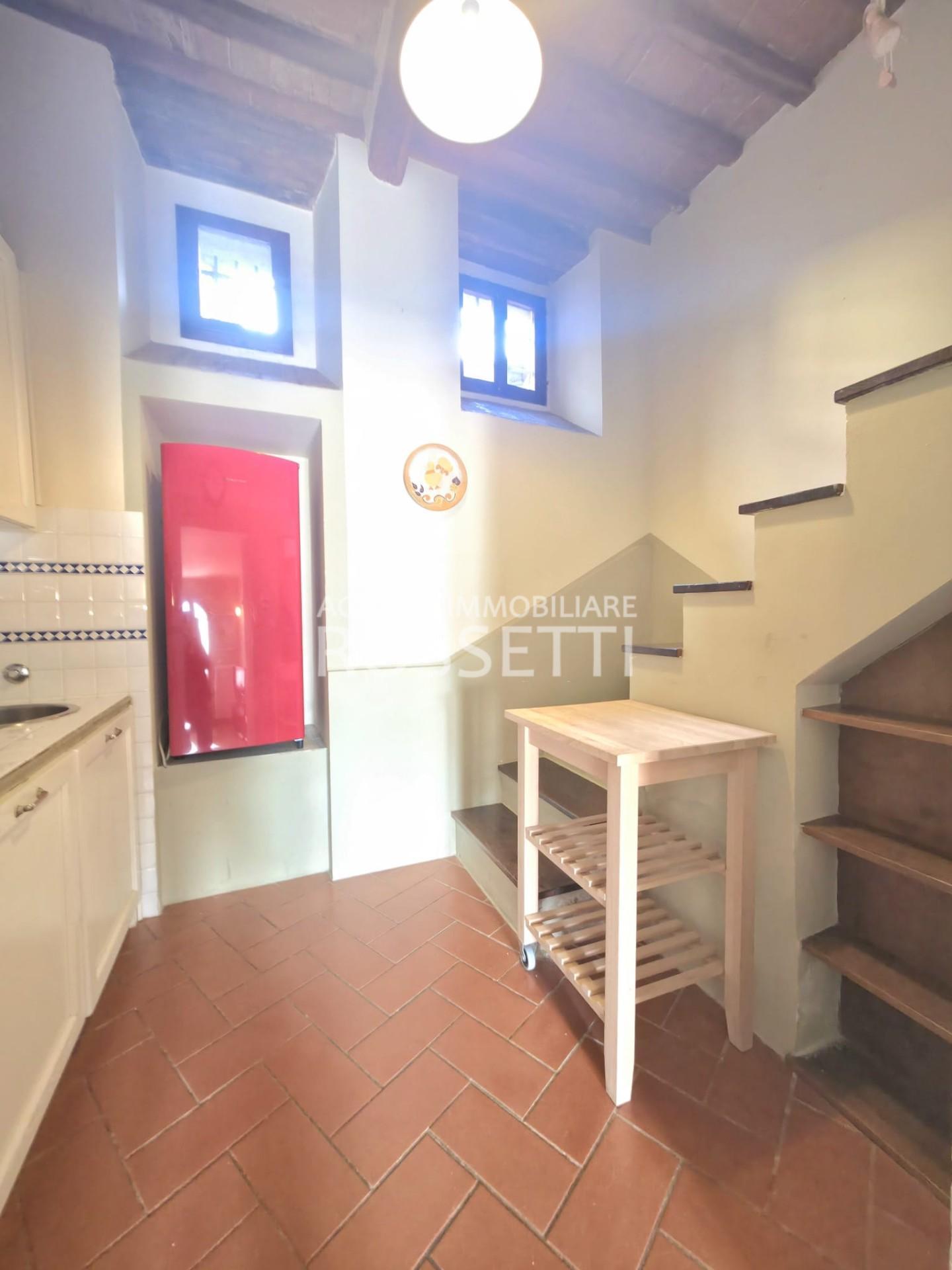 Casa indipendente arredata in affitto a Lamporecchio