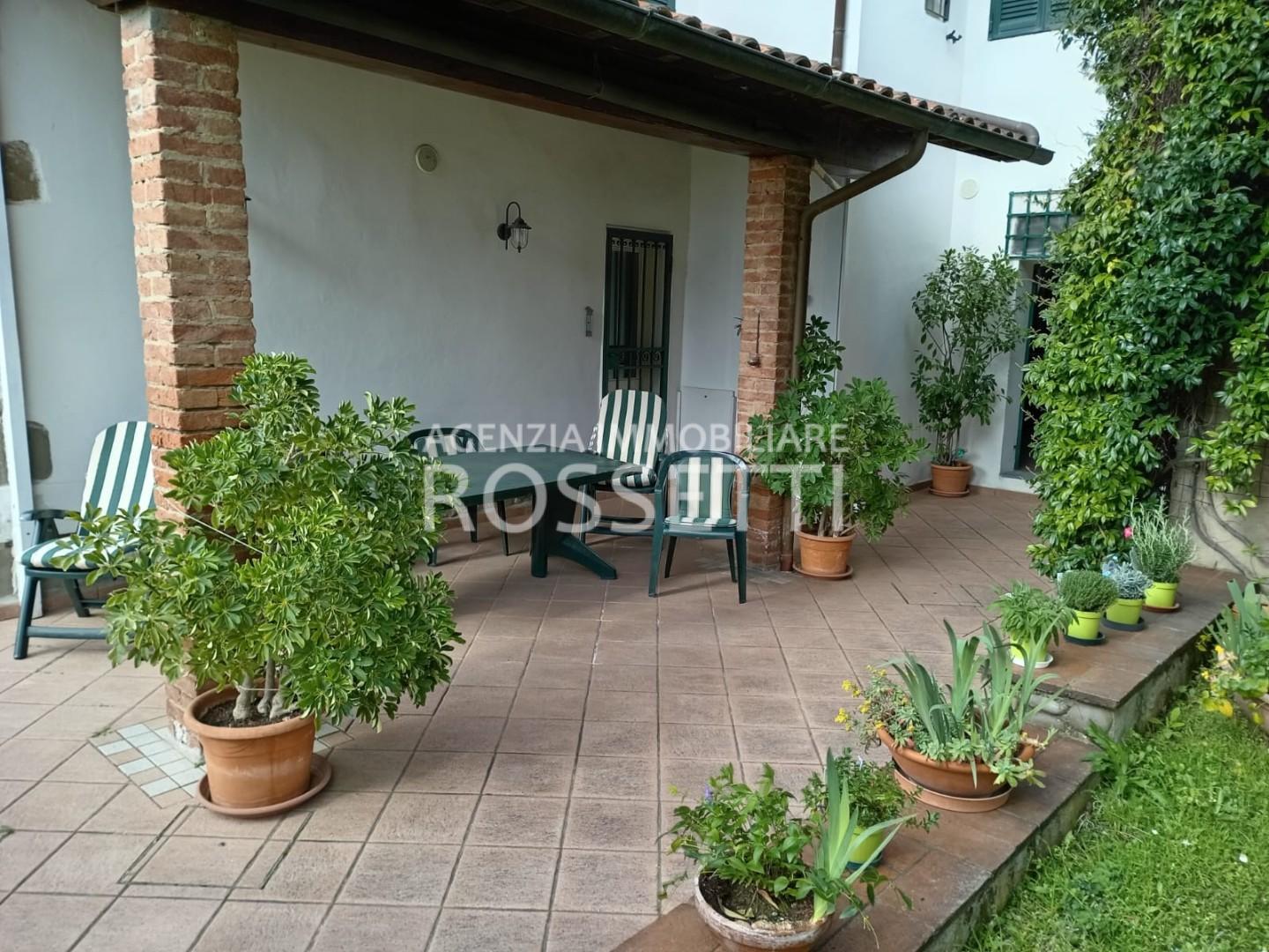 Casa indipendente con giardino a Lamporecchio