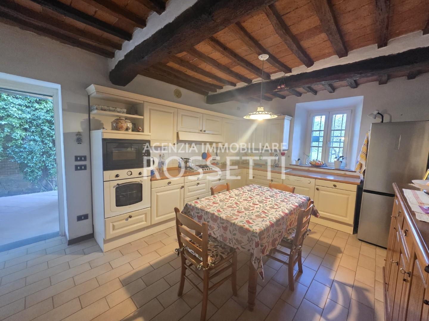 Casa indipendente con giardino a Lamporecchio