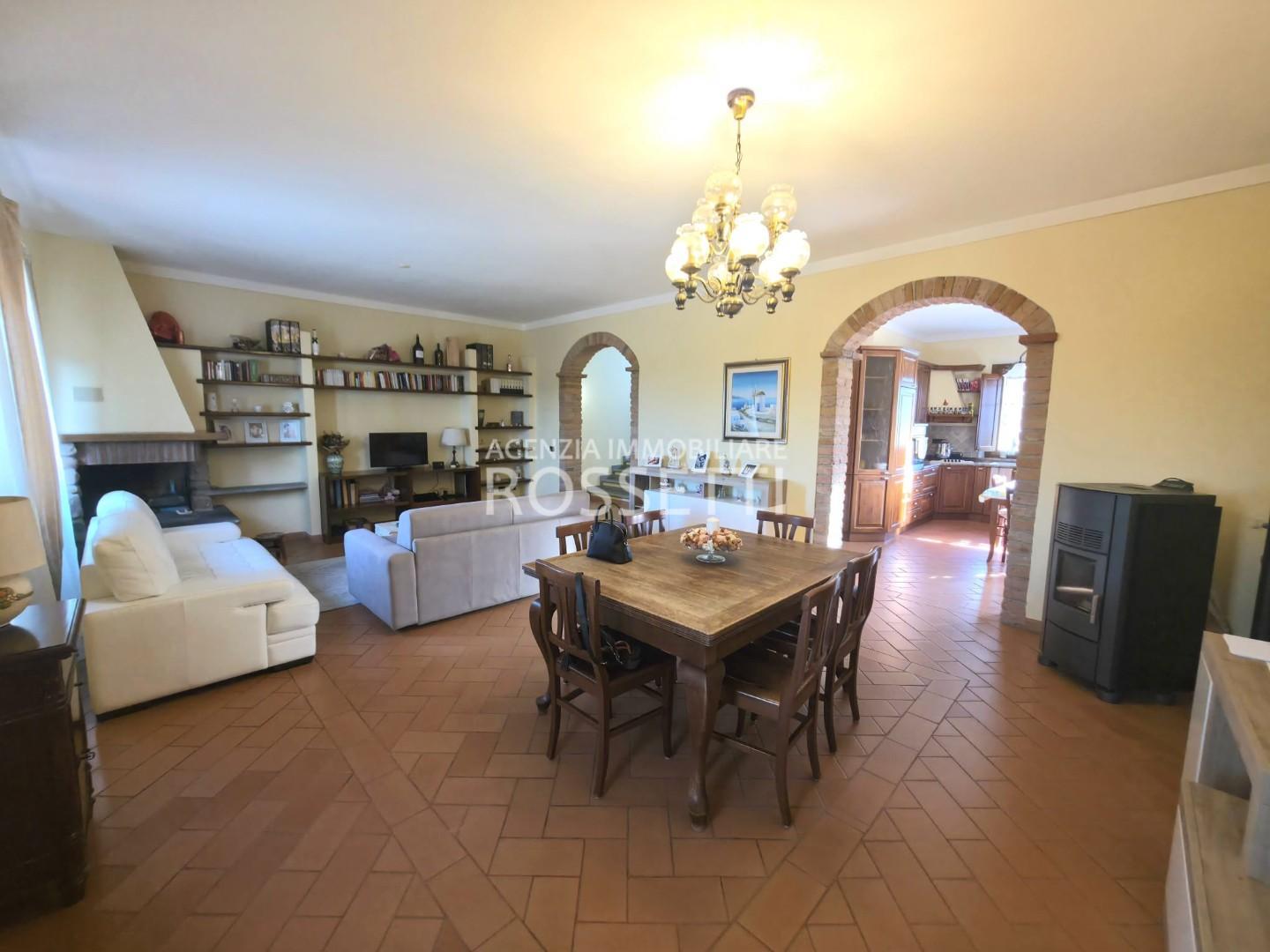 Casa indipendente con giardino a Lamporecchio