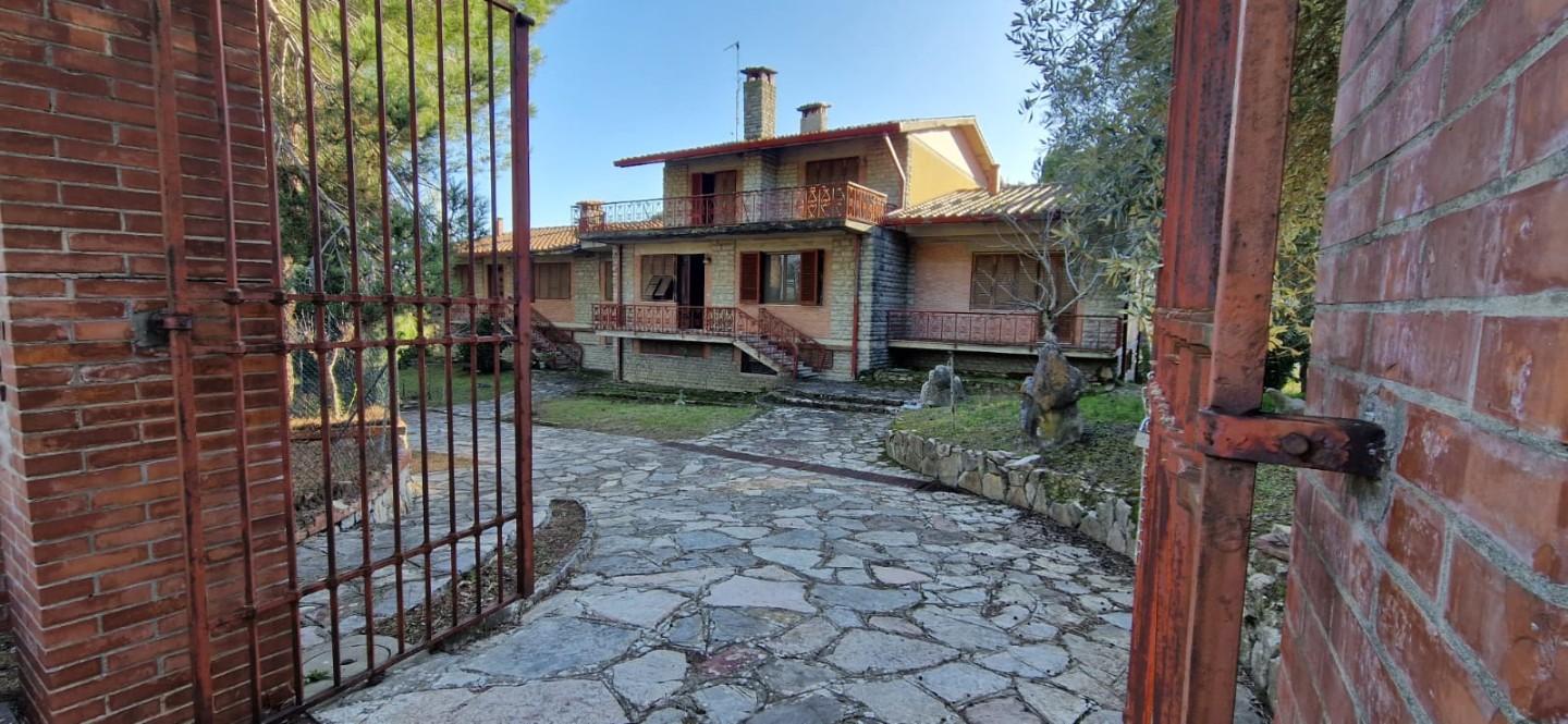 Villa Bifamiliare con giardino, Terricciola soiana