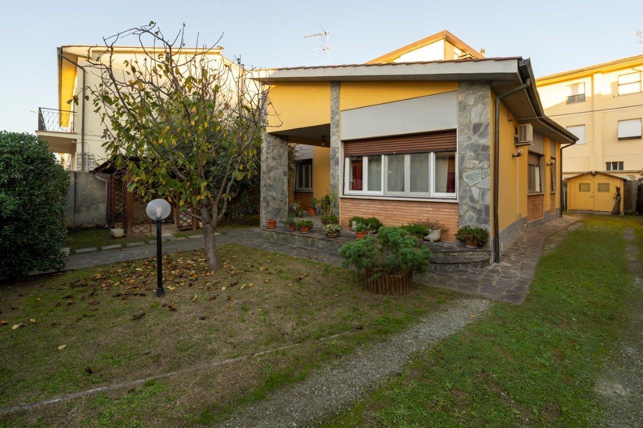 Casa indipendente con giardino a Ponsacco