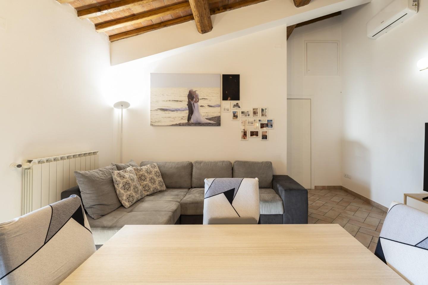 Trilocale con terrazzo, Calcinaia fornacette