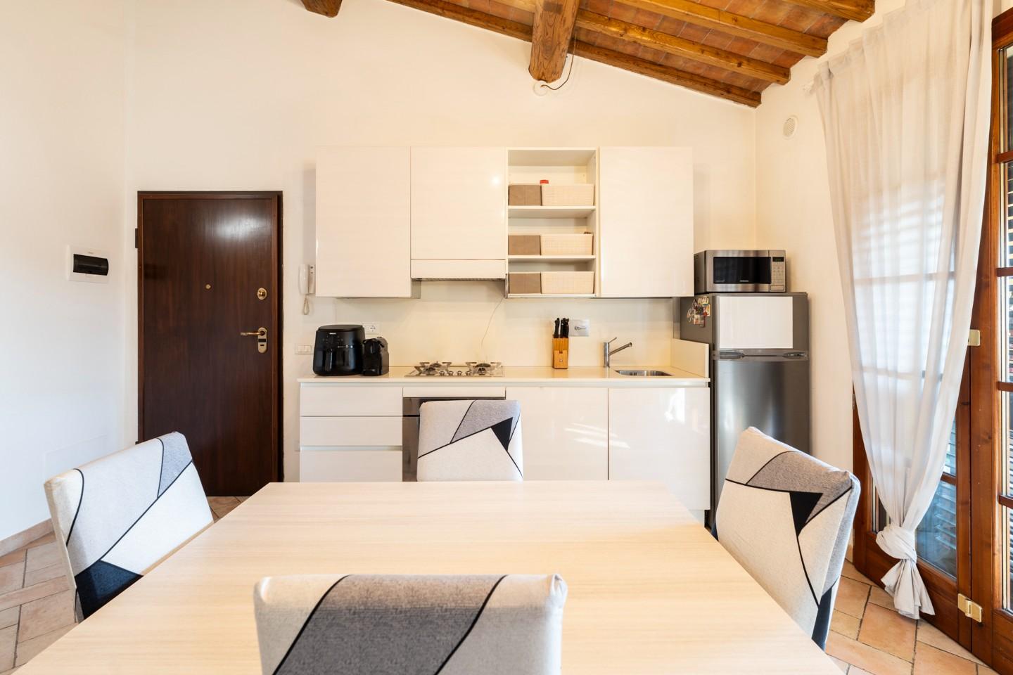 Trilocale con terrazzo, Calcinaia fornacette