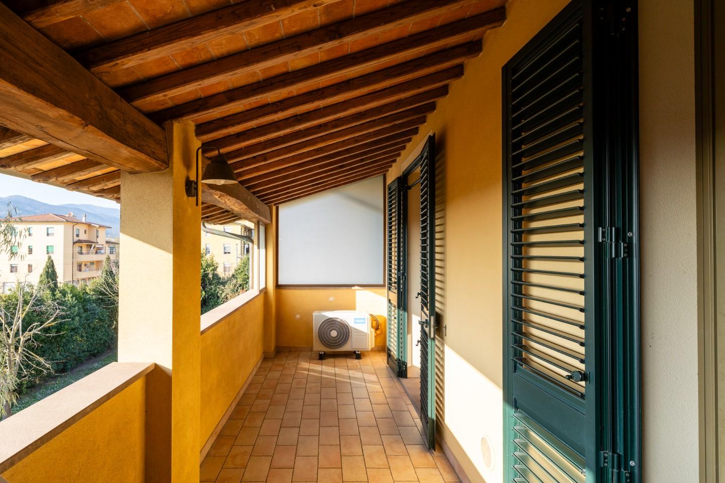 Trilocale con terrazzo, Calcinaia fornacette