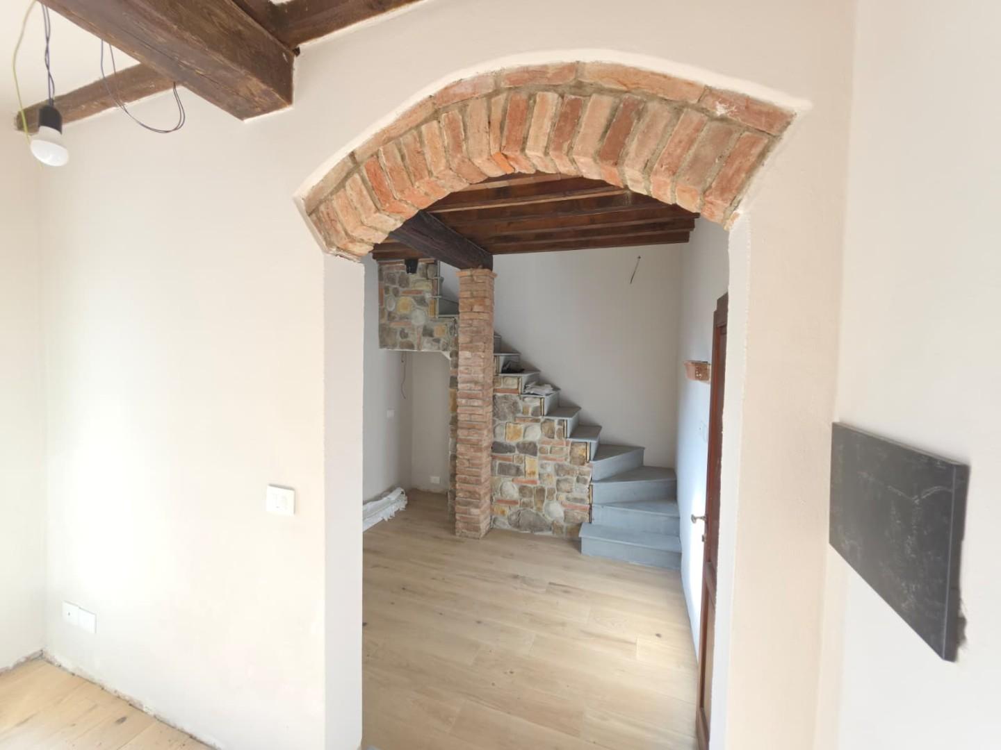 Casa indipendente con giardino a Palaia