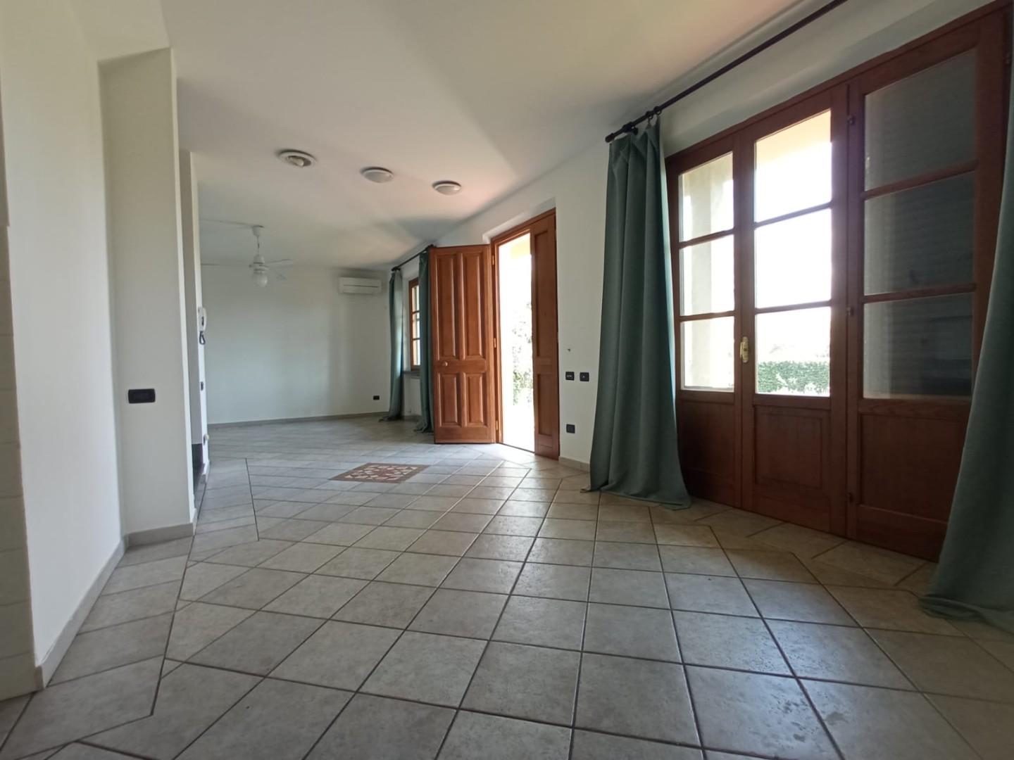 Villa con giardino a Vecchiano