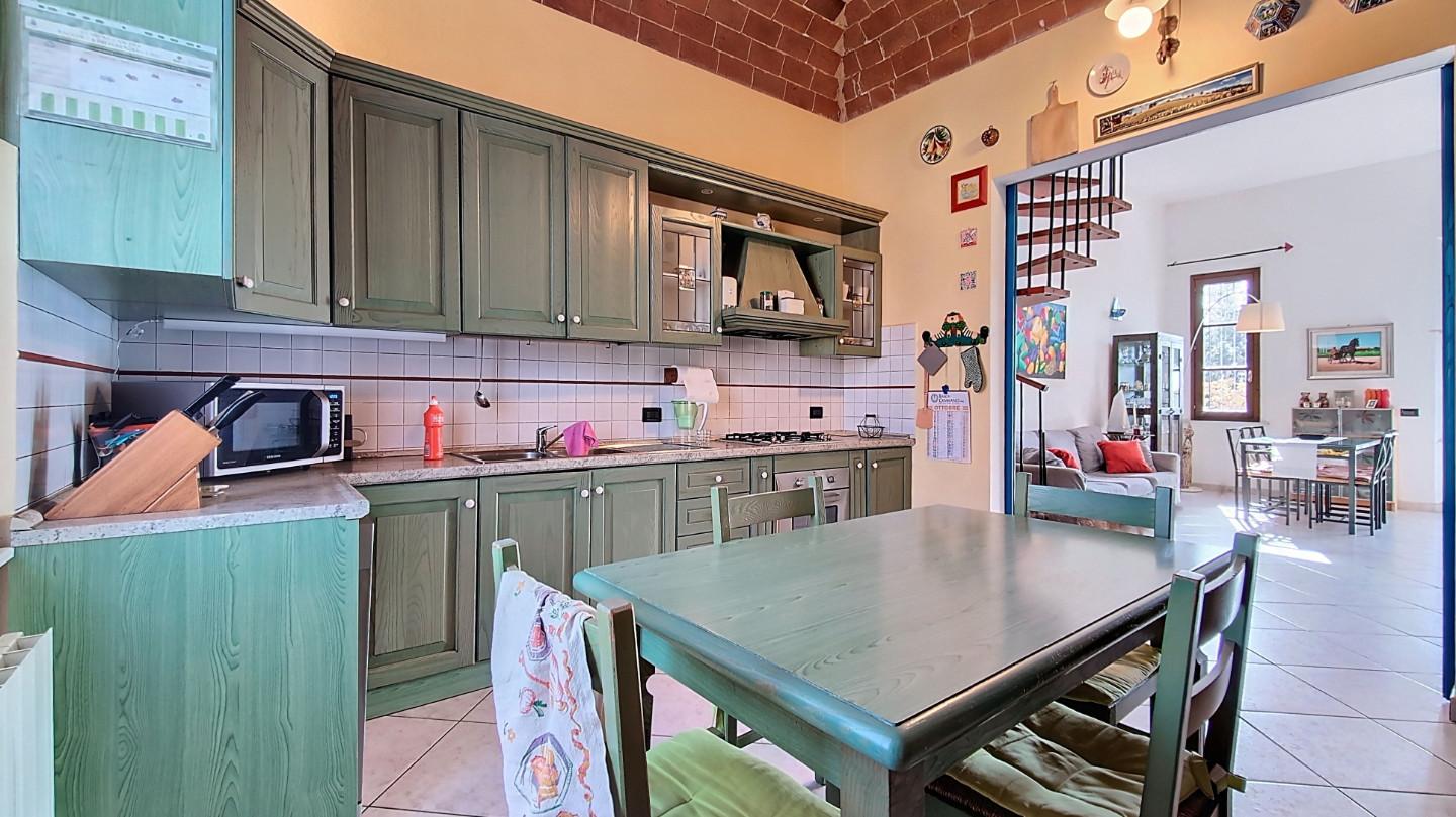 Casa indipendente con giardino, Cascina montione