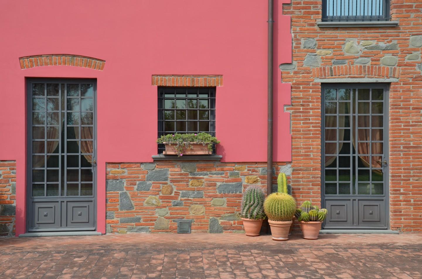 Rustico con giardino a Lucca