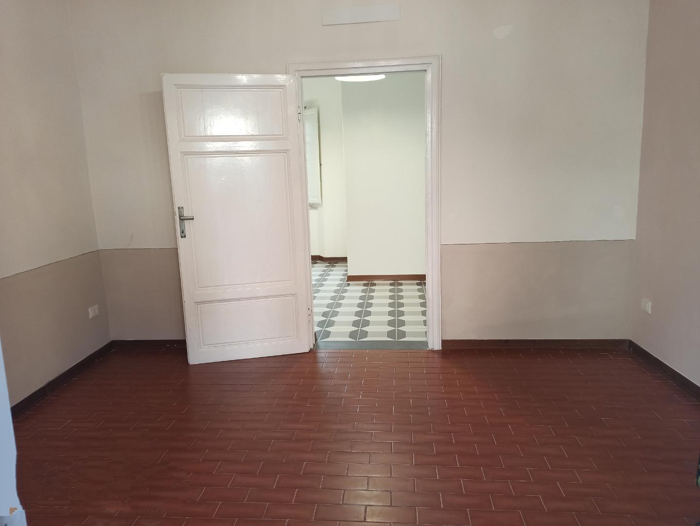 Locale commerciale in affitto a San Giuliano Terme