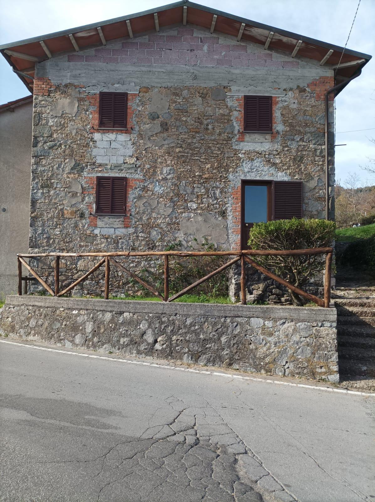 Casa indipendente con giardino, Castelnuovo di Garfagnana croce stazzana