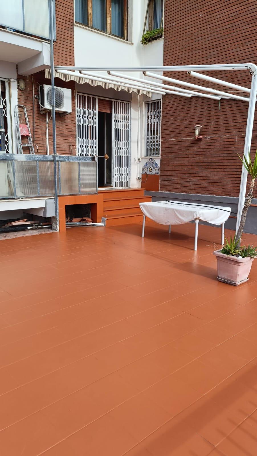 Appartamento con terrazzo, Livorno colline