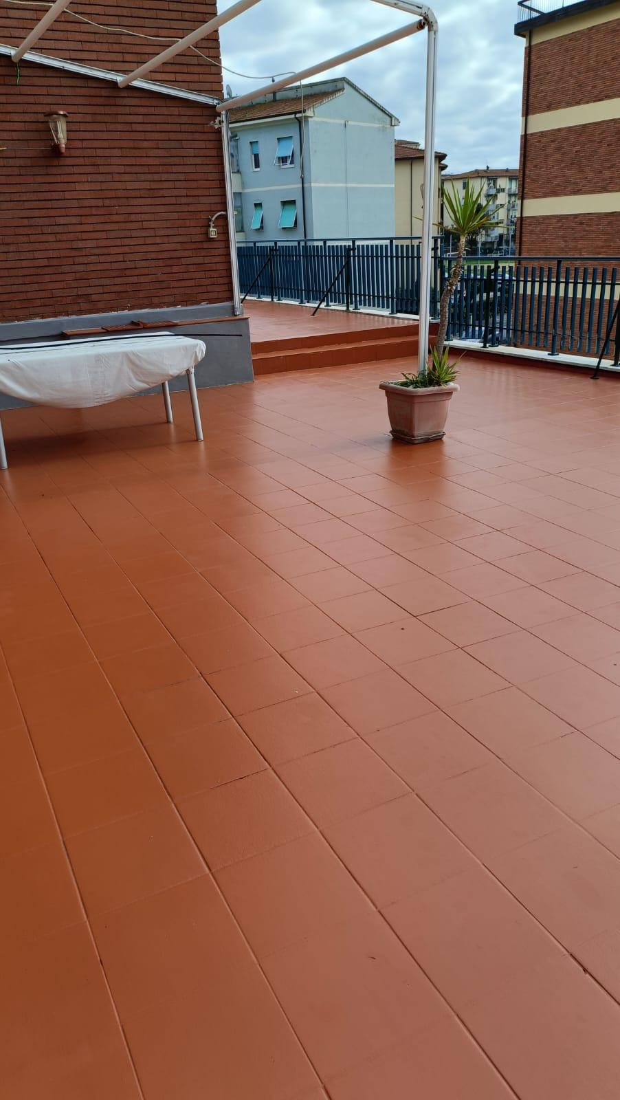 Appartamento con terrazzo, Livorno colline