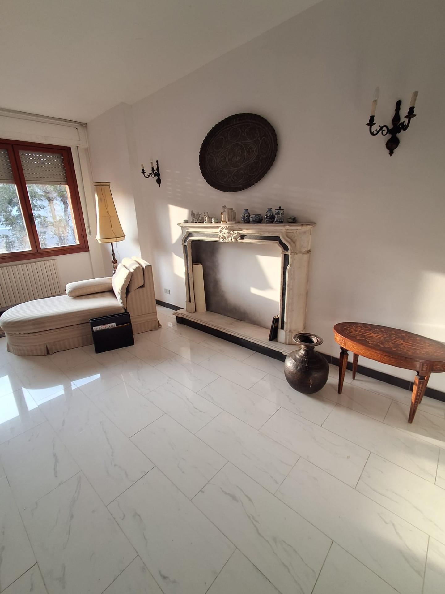 Quadrilocale arredato in affitto, Livorno accademia