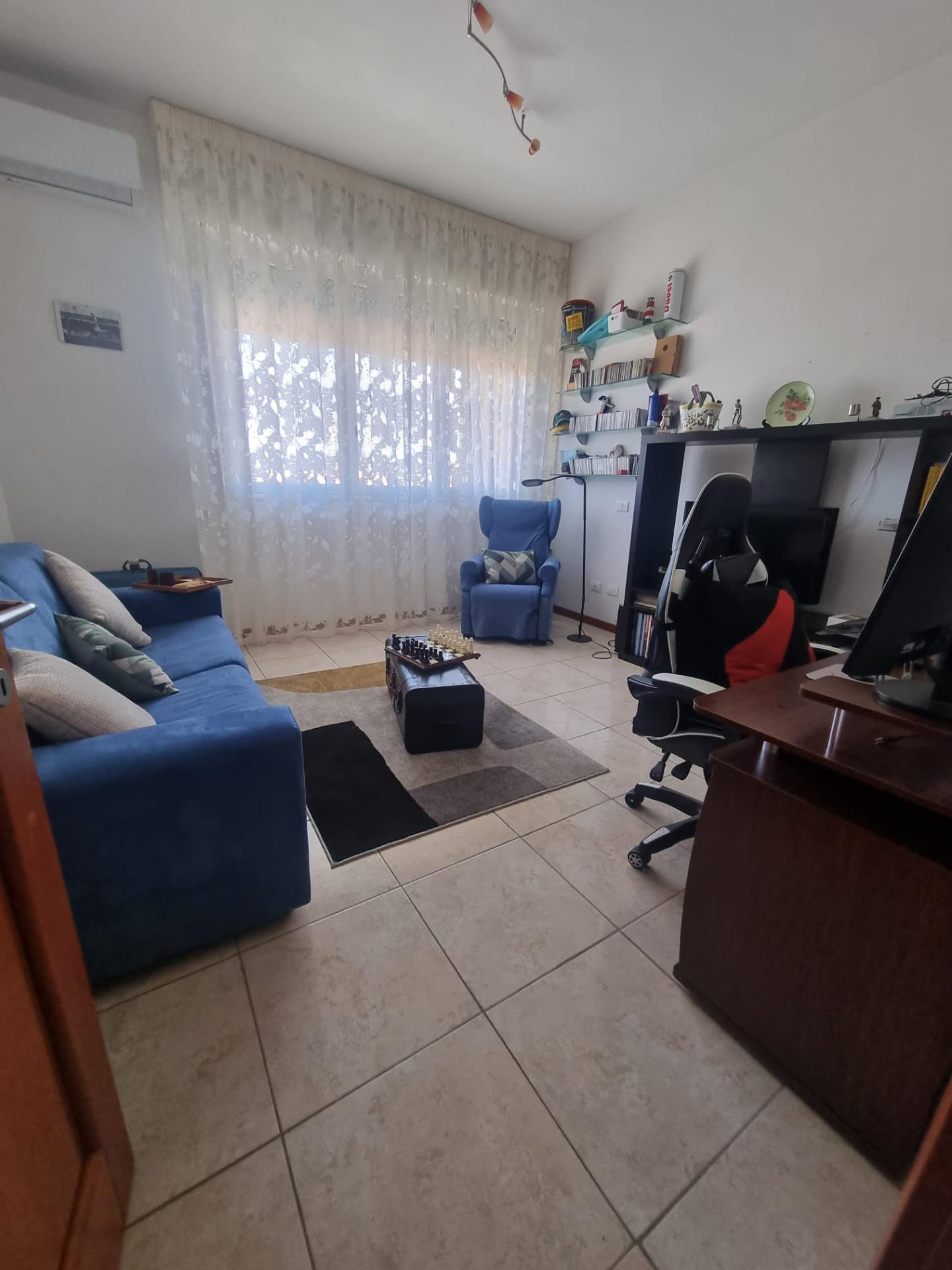 Trilocale arredato in affitto, Livorno fabbricotti