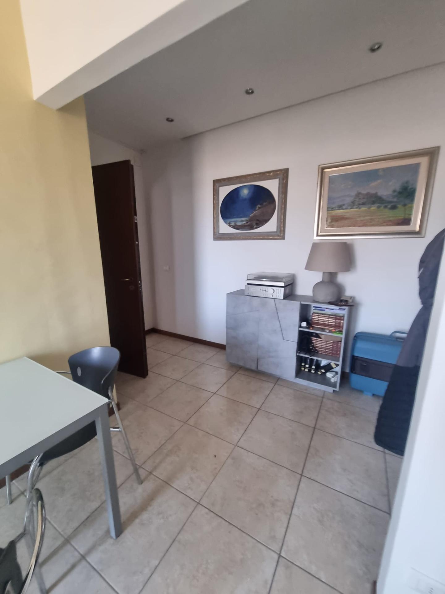 Trilocale arredato in affitto, Livorno fabbricotti