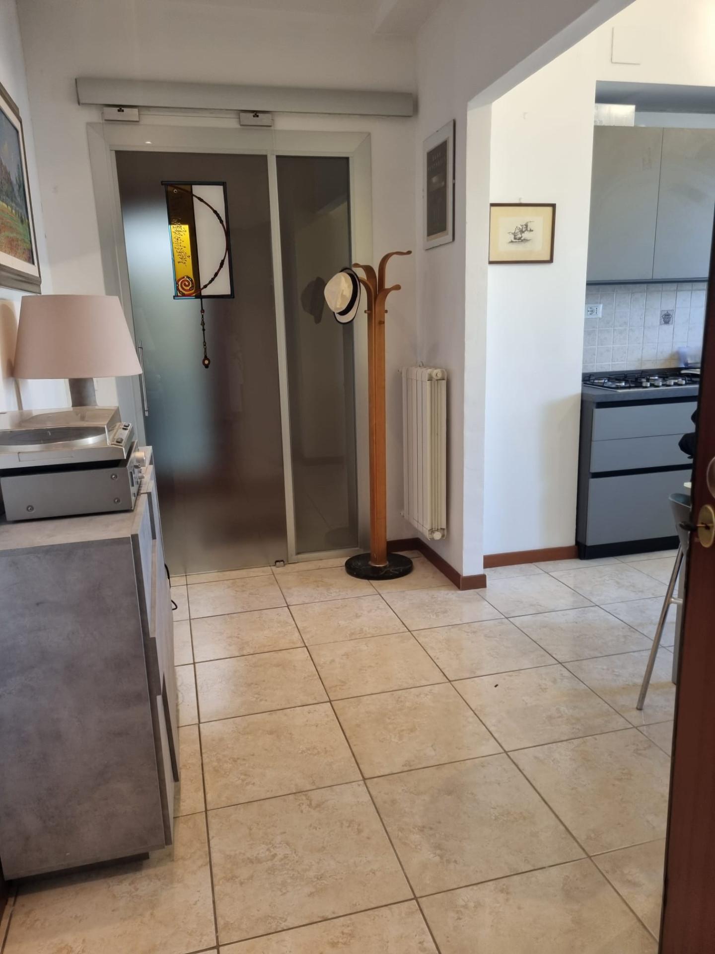 Trilocale arredato in affitto, Livorno fabbricotti