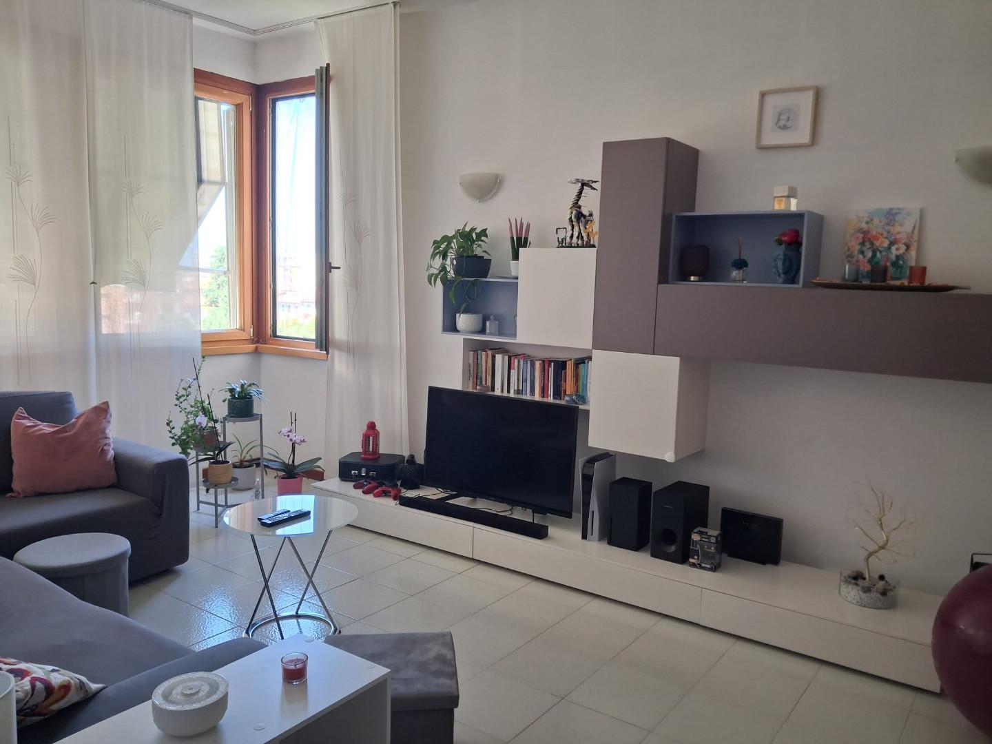 Quadrilocale arredato in affitto, Livorno calzabigi