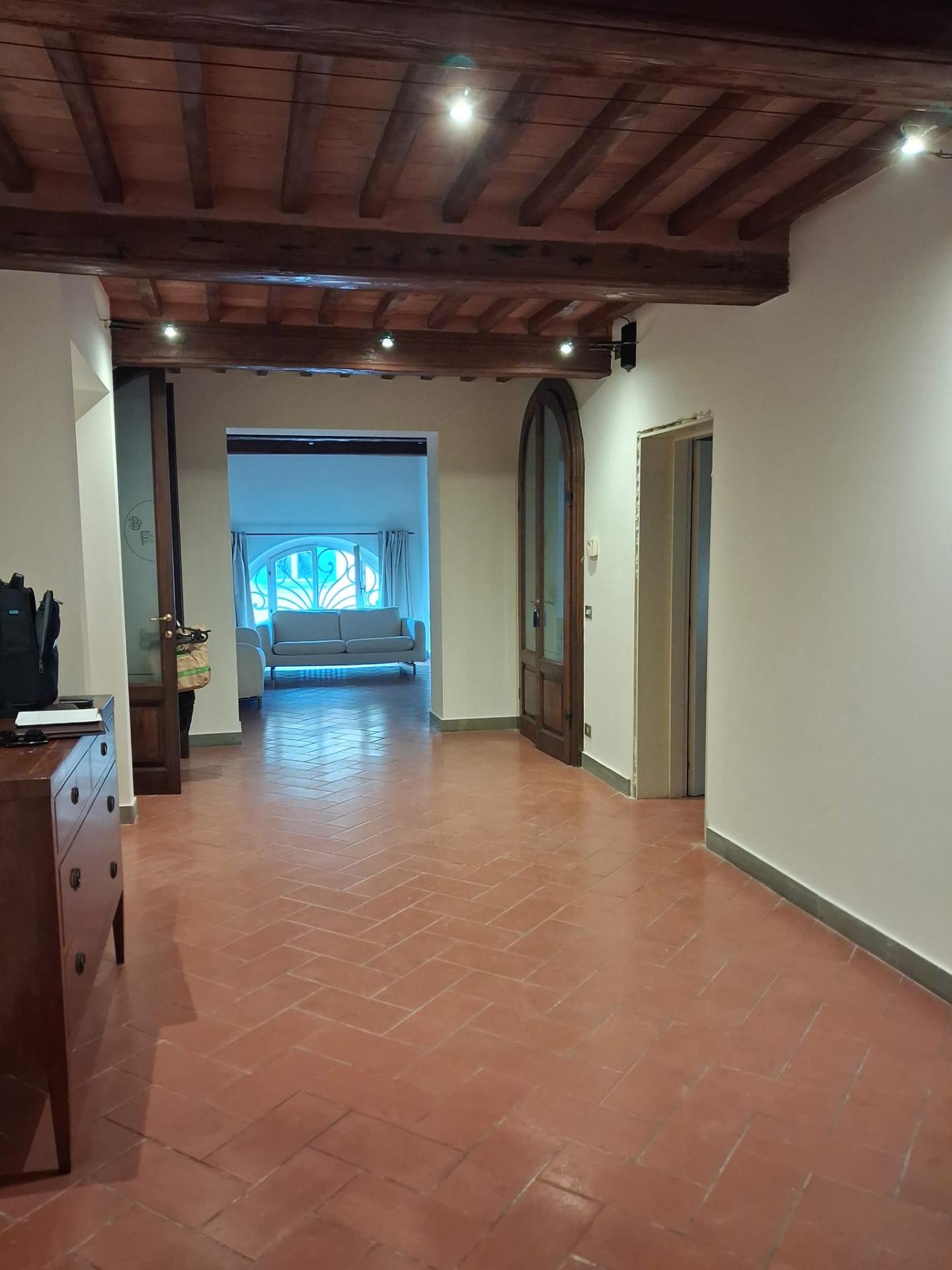 Quadrilocale arredato in affitto, Livorno scali manzoni