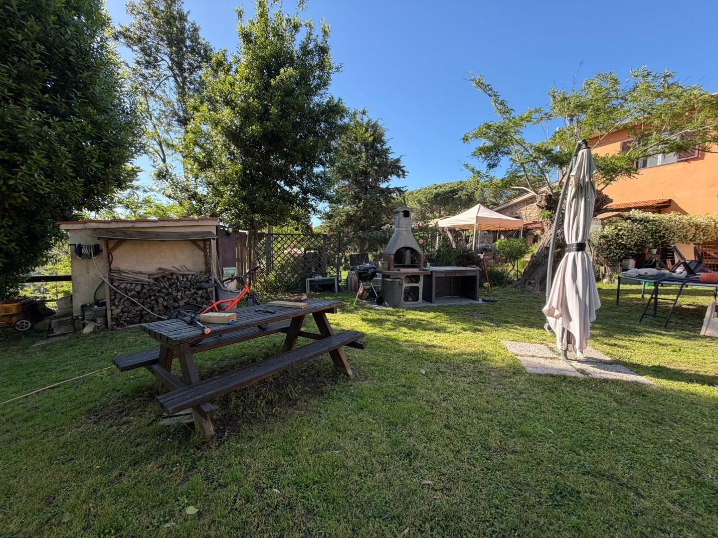 Rustico con giardino a Livorno