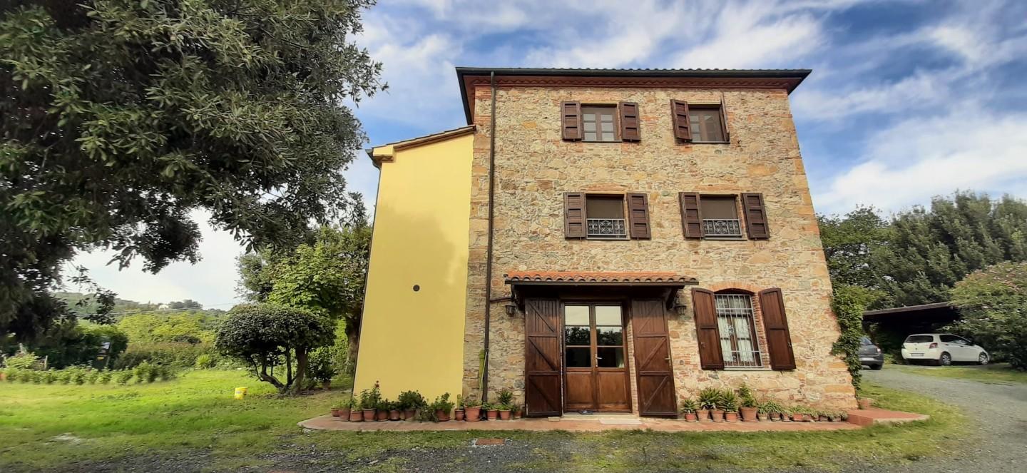 Casa indipendente con giardino, Riparbella scalo