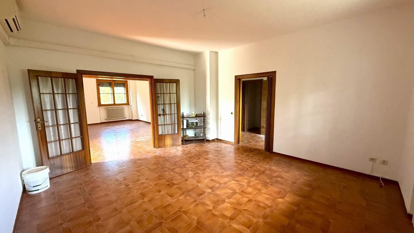 Villa con giardino, Montescudaio fiorino