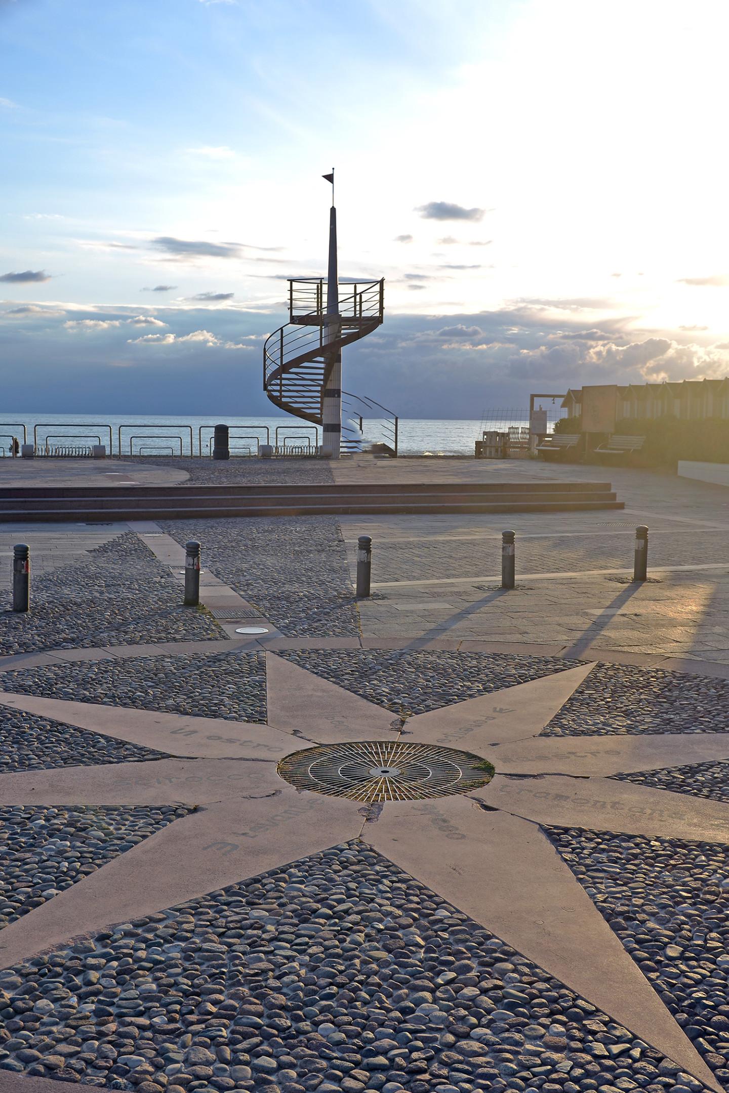 Casa indipendente con giardino a Cecina
