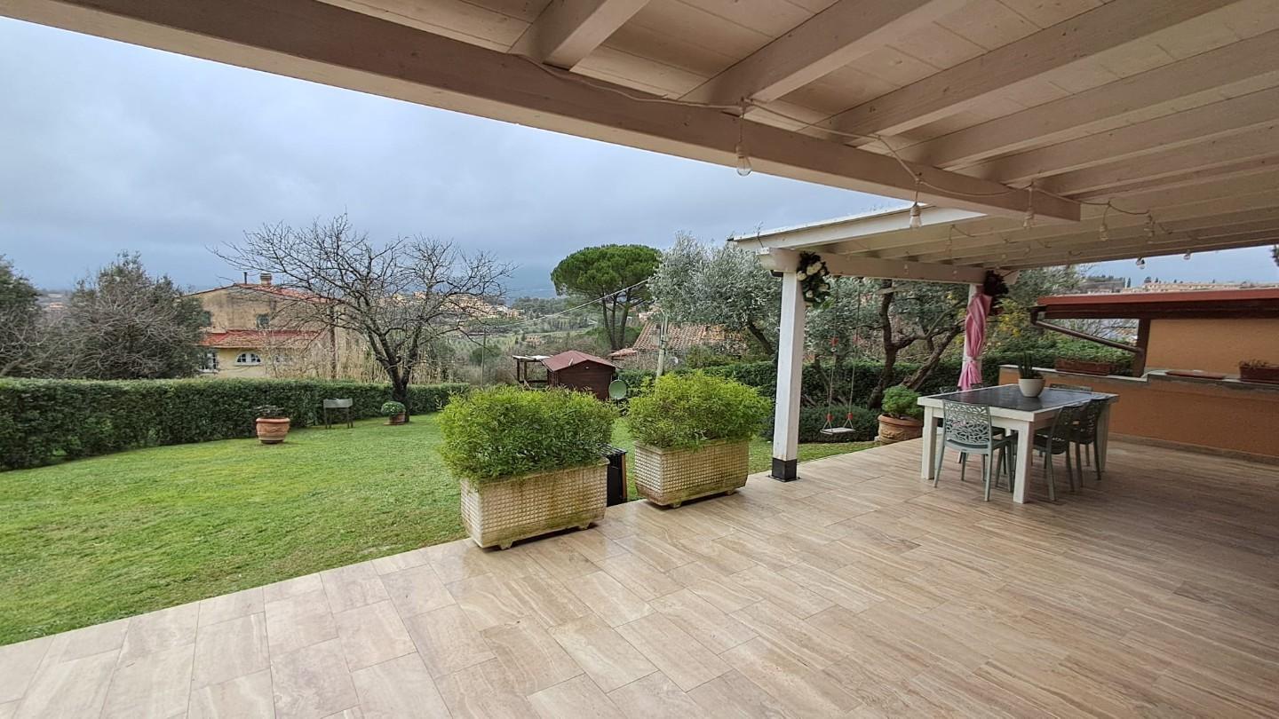 Villa Trifamiliari in vendita a Montescudaio