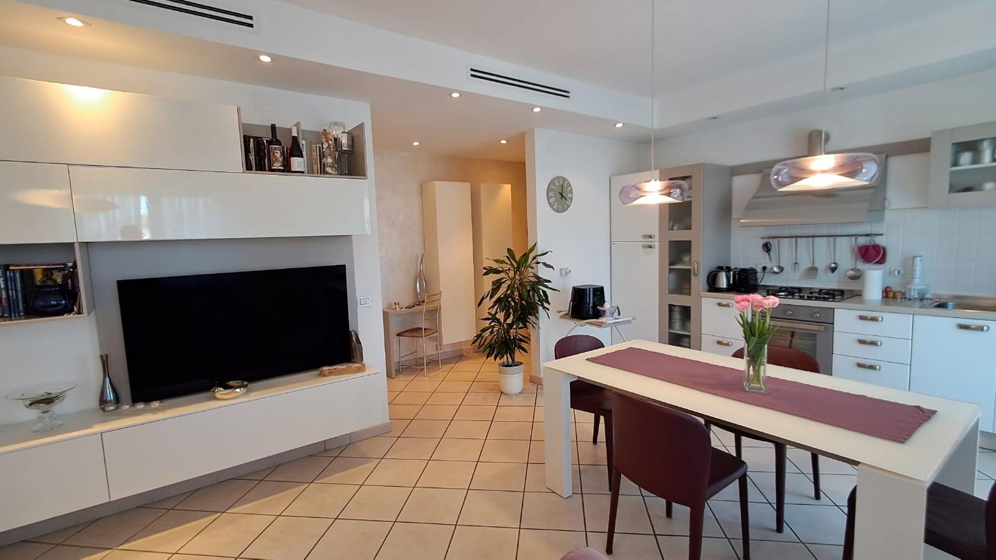 Quadrilocale con terrazzi, Cecina marina