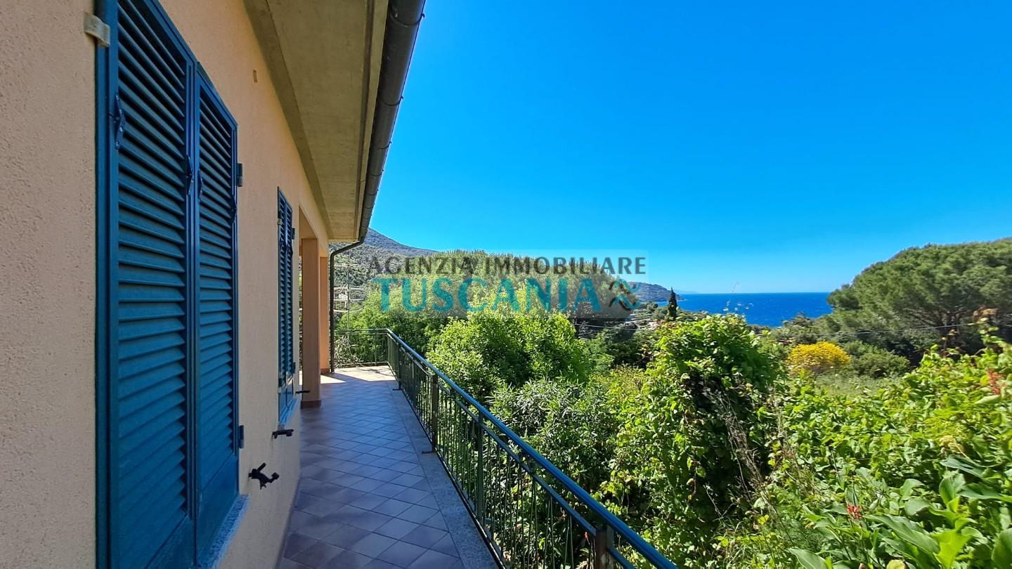 Villa Bifamiliare con giardino, Marciana procchio