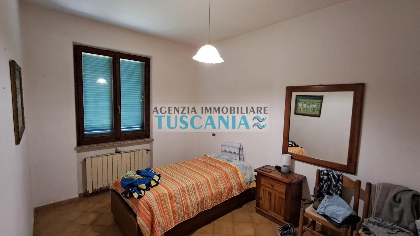 Villa Bifamiliare con giardino, Marciana procchio