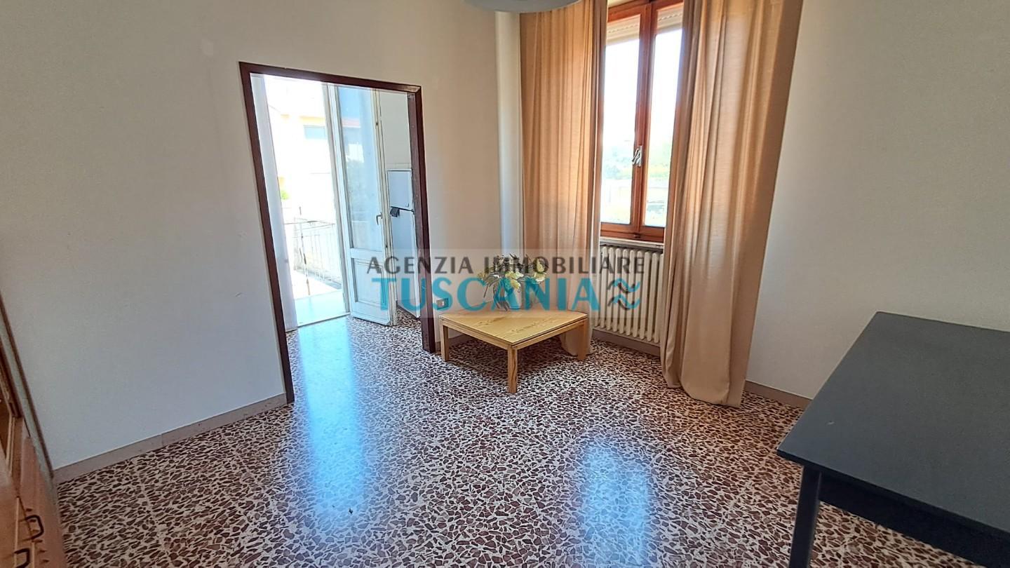 Villa Bifamiliare con giardino, Cecina marina