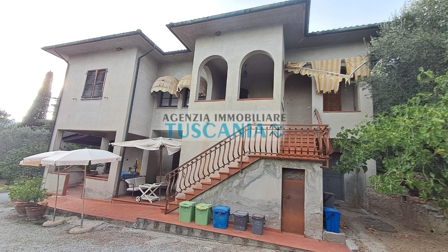 Casa indipendente con giardino a Suvereto