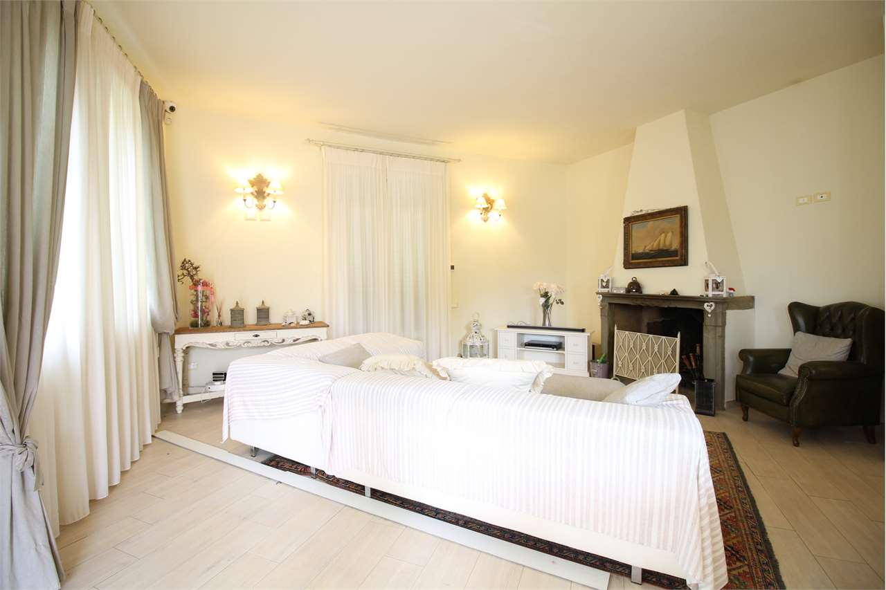 Villa con giardino a Vicopisano