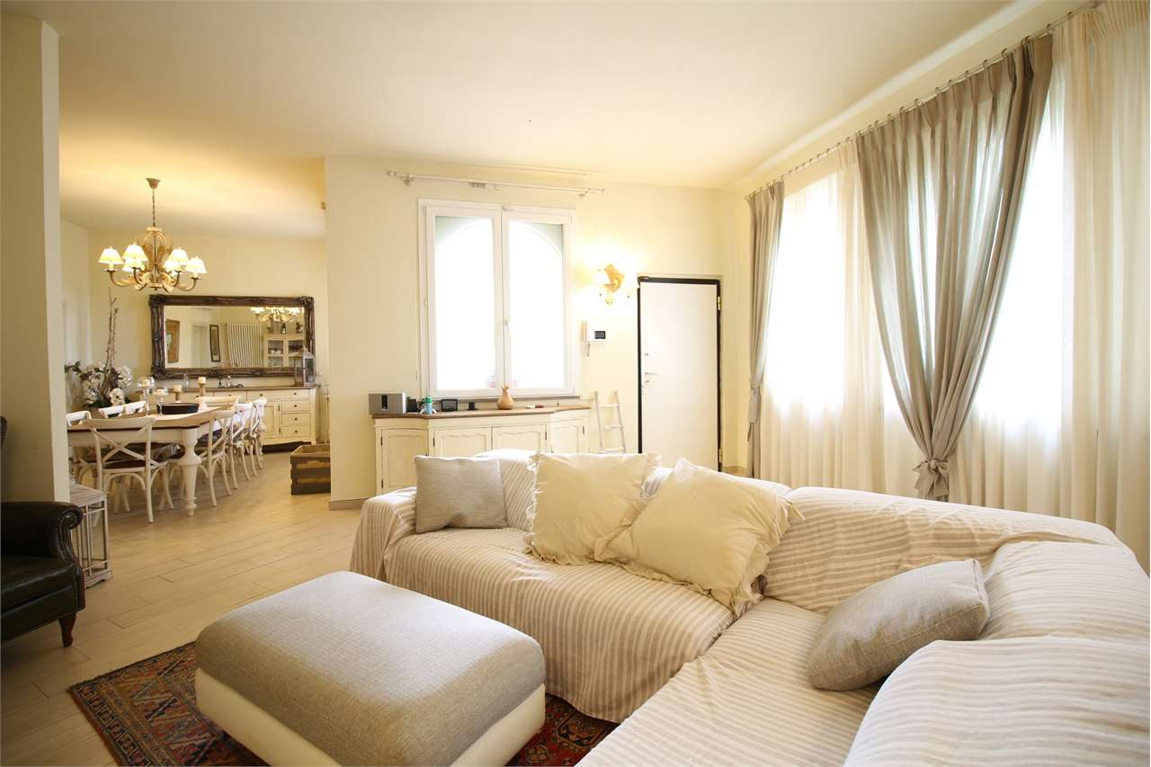 Villa con giardino a Vicopisano