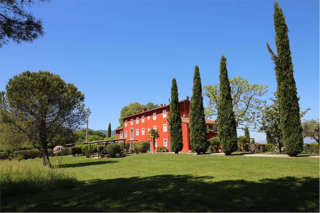 Quadrilocale con giardino a Capannori