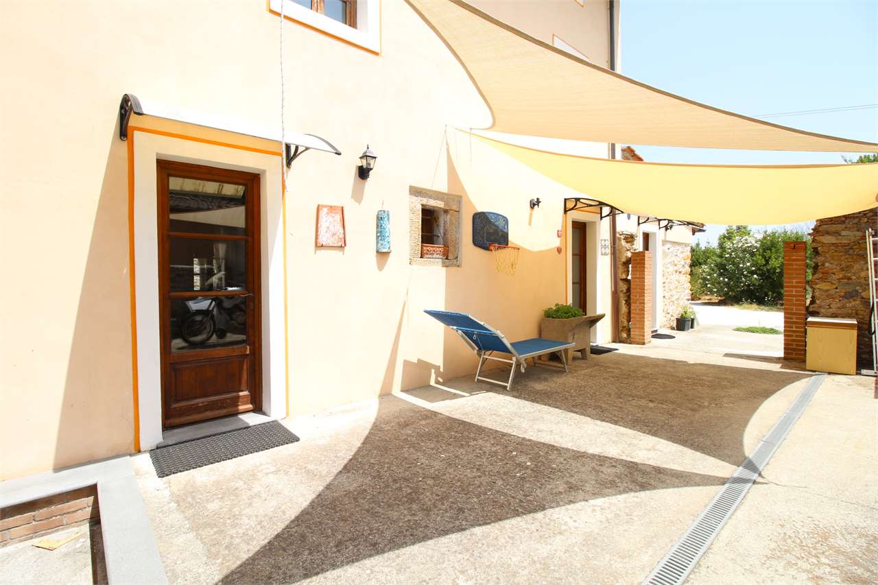 Rustico con giardino a Buti